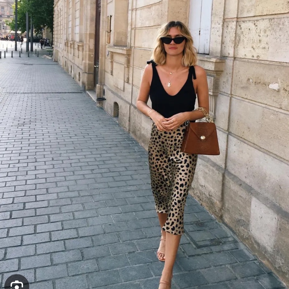 Realization par Naomi silk leopard print skirt size 4